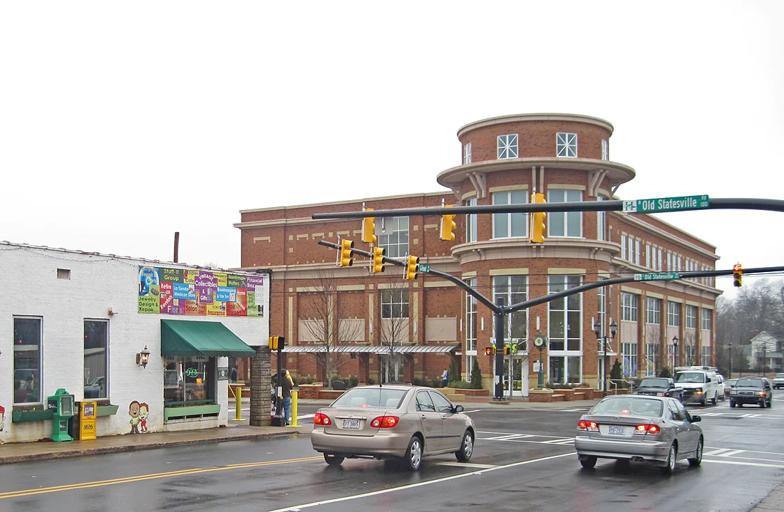 Fast, simple, and stress-free moves for families and businesses across Huntersville, NC